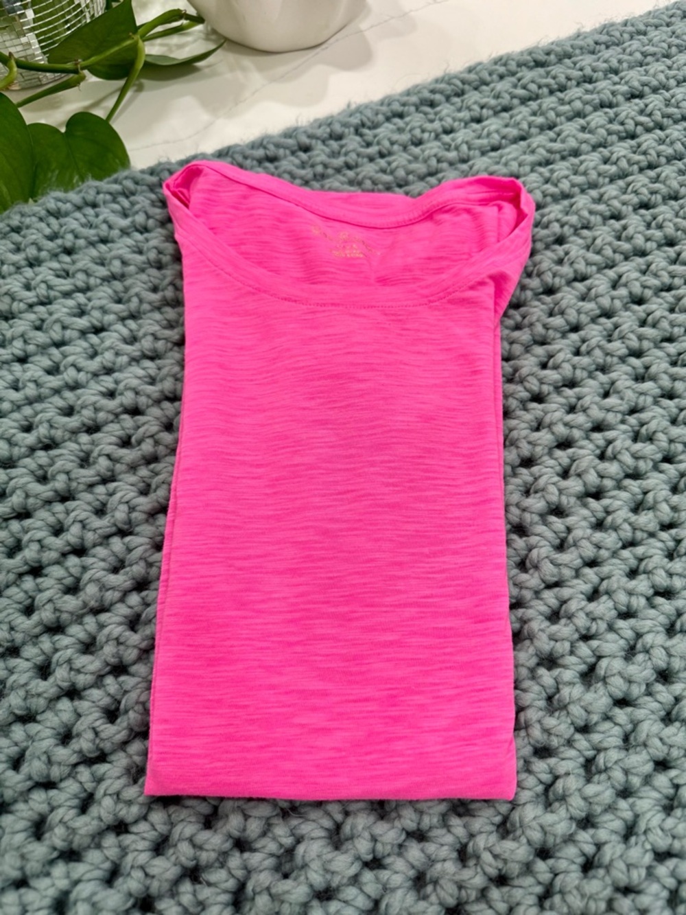 Lilly Pulitzer Etta Scoopneck Shirt, Vibrant Pink, Size XXS, Lightweight - Picture 5 of 10